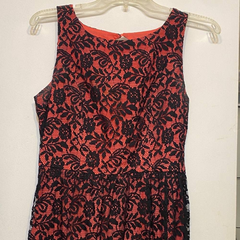 Elegant Black and Red Lace Dress